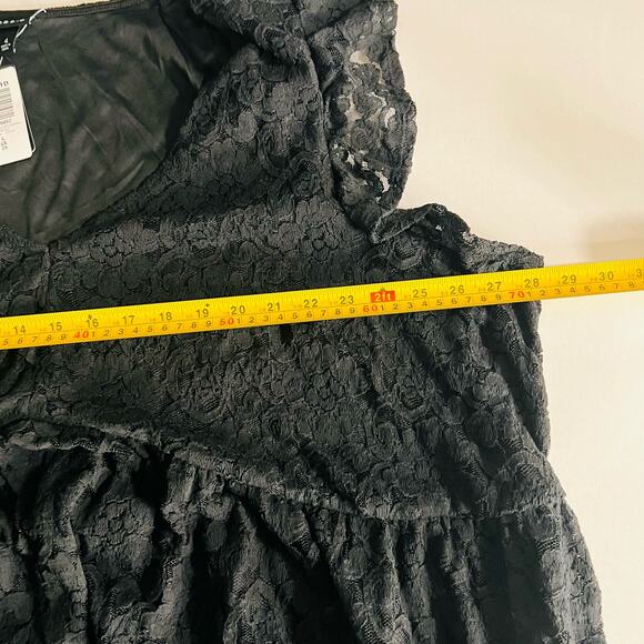 Torrid Stretch Lace V Neck Ruffle Babydoll Top Size 4X NWT Black - Picture 6 of 8
